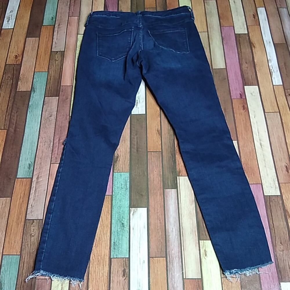 Universal Thread Mid Rise Skinny Ripped Jeans - Picture 6 of 9